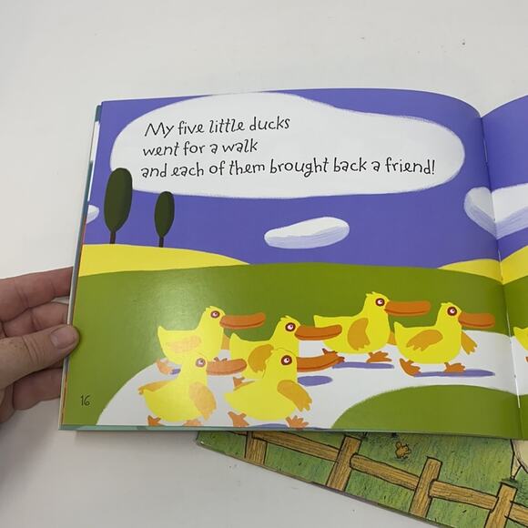 Mathstart Set of 3 Level 3 Childrens Books - Picture 12 of 14